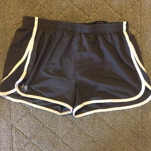 Women’s gray under armour athletic shorts